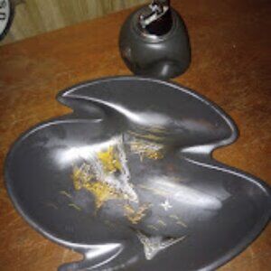 Small to Medium Black Lacquer Plate and Lighter Set (circa 1951)